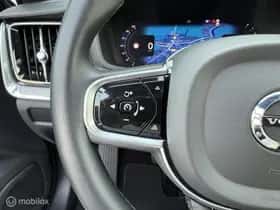 Volvo S60 (2023) thumbnail 16