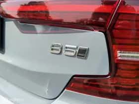 Volvo S60 (2023) thumbnail 32