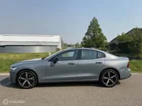 Volvo S60 (2023) thumbnail 33