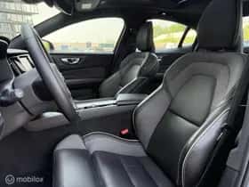 Volvo S60 (2023) thumbnail 7