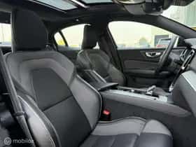 Volvo S60 (2023) thumbnail 8