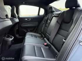 Volvo S60 (2023) thumbnail 9