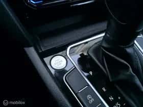 Volkswagen Passat (2023) thumbnail 21