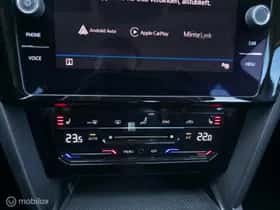 Volkswagen Passat (2023) thumbnail 22