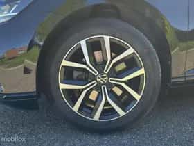 Volkswagen Passat (2023) thumbnail 26