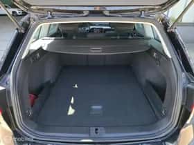 Volkswagen Passat (2023) thumbnail 28