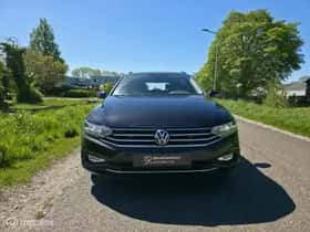 Volkswagen Passat (2023) thumbnail 29