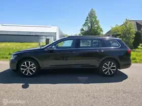 Volkswagen Passat (2023) thumbnail 30