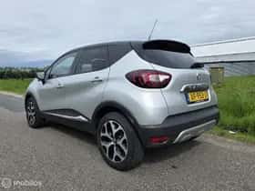 Renault Captur (2018) thumbnail 2