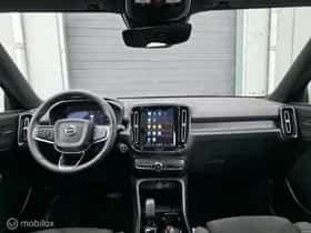 Volvo XC40 (2025) thumbnail 17