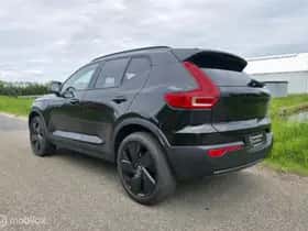 Volvo XC40 (2025) thumbnail 3
