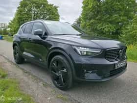 Volvo XC40 (2025) thumbnail 4