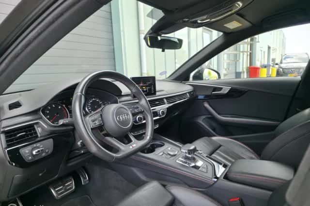 Audi A4 (2017) thumbnail 6