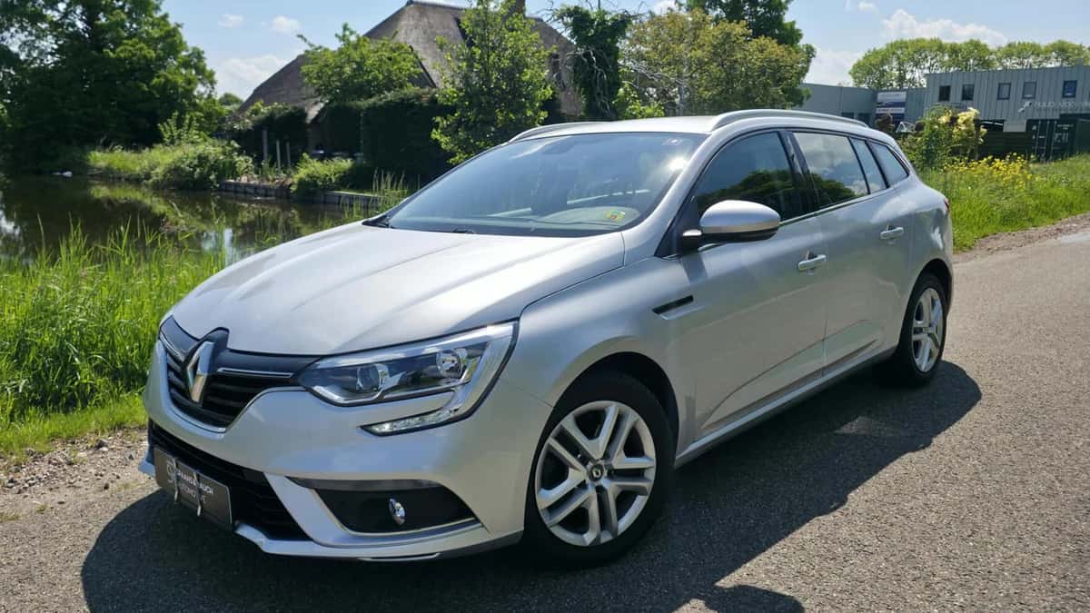 Renault Mégane (2017) — foto 1