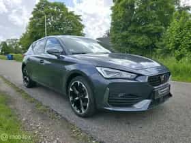 CUPRA Leon (2022) thumbnail 3