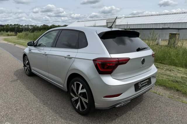 Volkswagen Polo (2023) thumbnail 2