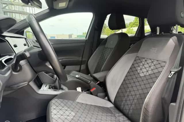 Volkswagen Polo (2023) thumbnail 6