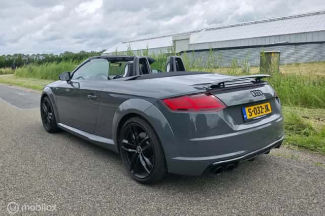 Audi TT (2016) thumbnail 3