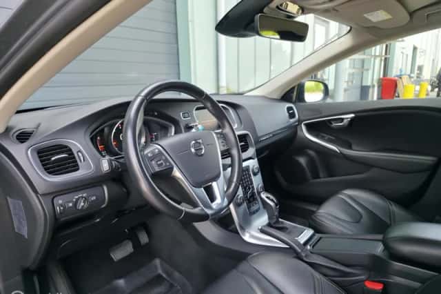 Volvo V40 (2019) thumbnail 6
