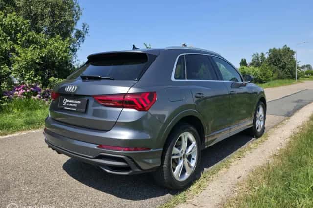 Audi Q3 (2023) thumbnail 5