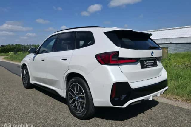 BMW X1 (2025) thumbnail 3