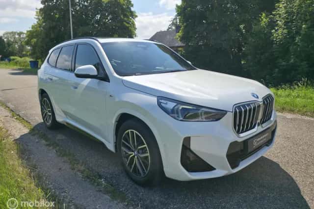BMW X1 (2025) thumbnail 4
