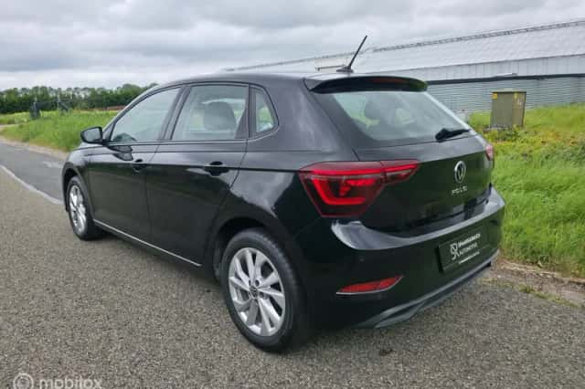 Volkswagen Polo (2024) thumbnail 2