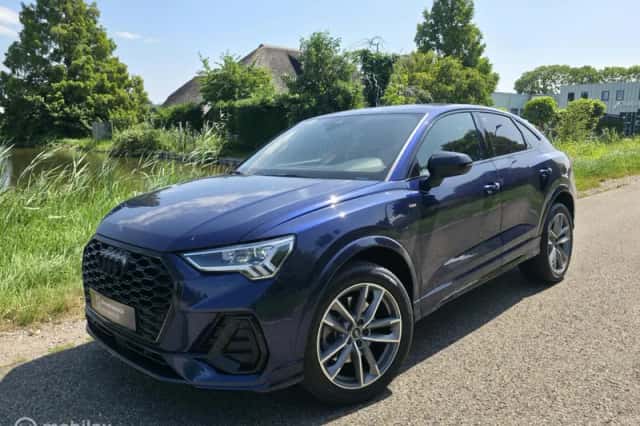 Audi Q3 (2021) thumbnail 1