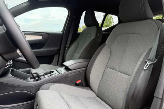 Volvo XC40 (2024) thumbnail 6