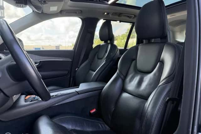 Volvo XC90 (2022) thumbnail 6