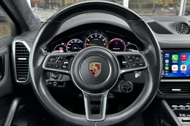 Porsche Cayenne (2020) thumbnail 6