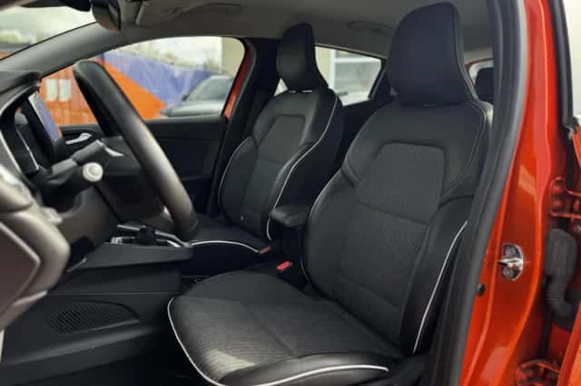 Renault Clio (2021) thumbnail 4