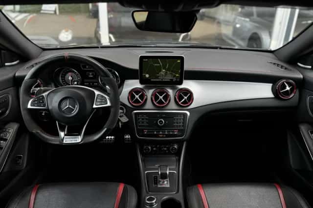 Mercedes-Benz CLA-Klasse (2015) thumbnail 2
