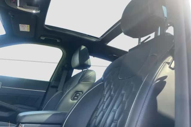 Kia Sorento (2020) thumbnail 3