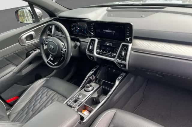 Kia Sorento (2022) thumbnail 2