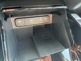 Kia Sorento (2022) thumbnail 16