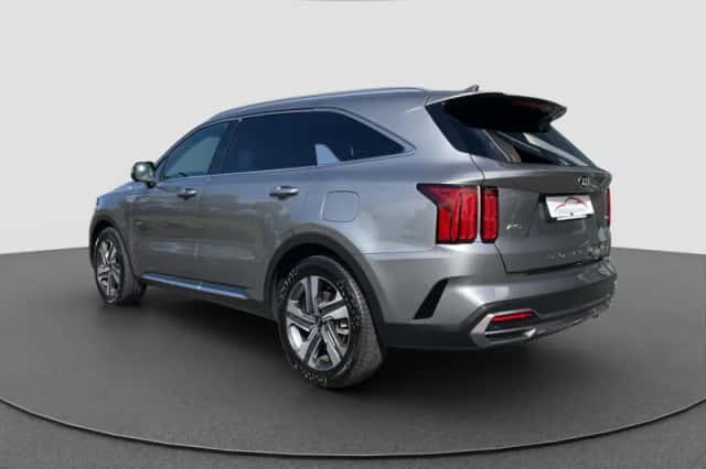 Kia Sorento (2022) thumbnail 4