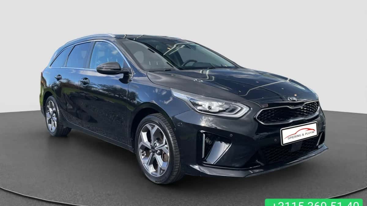 Kia Ceed Sportswagon (2020) — foto 1