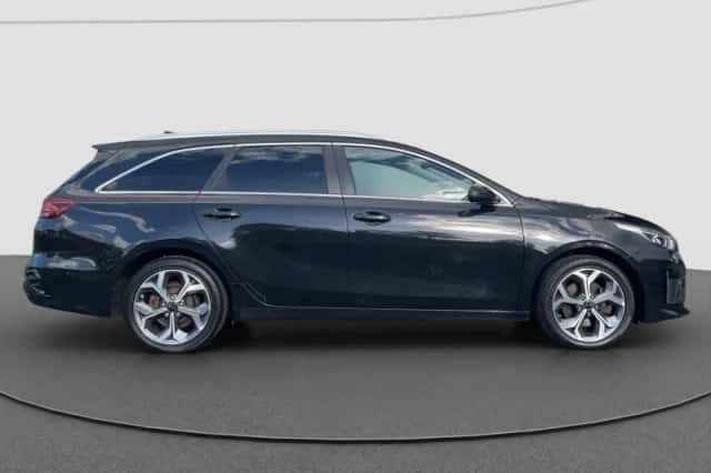 Kia Ceed Sportswagon (2020) thumbnail 2