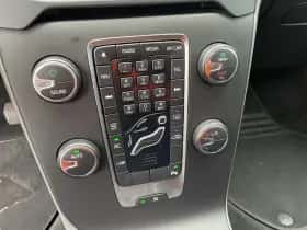 Volvo V40 (2012) thumbnail 17