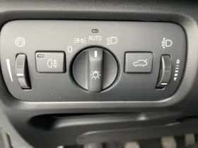 Volvo V40 (2012) thumbnail 19