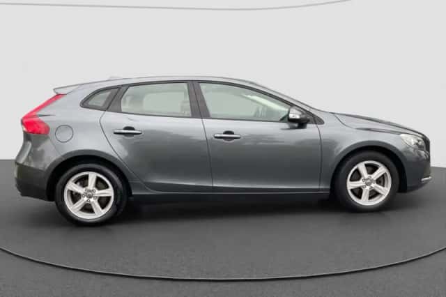 Volvo V40 (2012) thumbnail 4