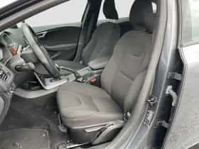 Volvo V40 (2012) thumbnail 10