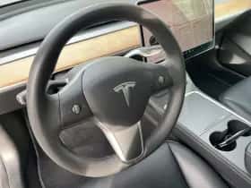 Tesla Model 3 (2018) thumbnail 13