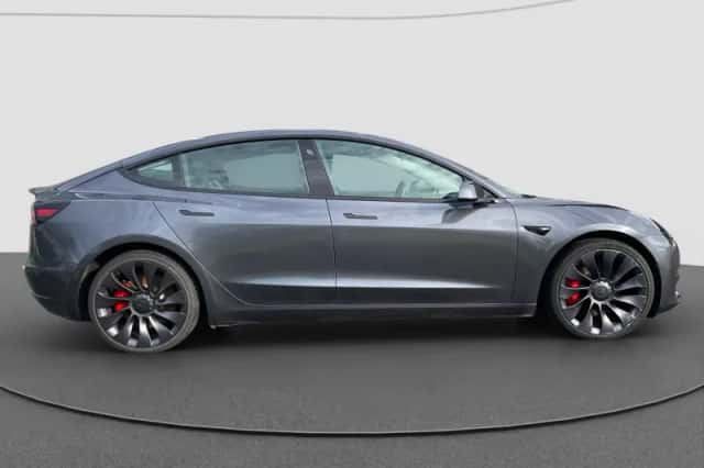 Tesla Model 3 (2018) thumbnail 5