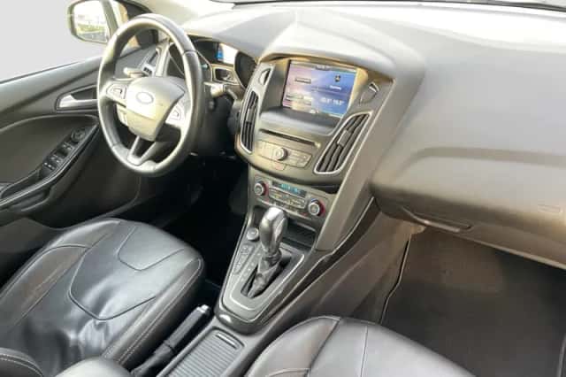 Ford Focus (2015) thumbnail 2