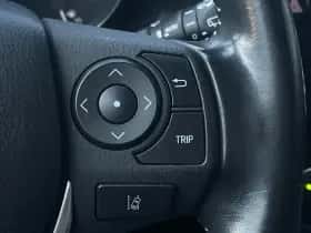 Toyota Auris (2017) thumbnail 11