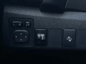 Toyota Auris (2017) thumbnail 17