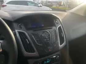Ford Focus (2011) thumbnail 12