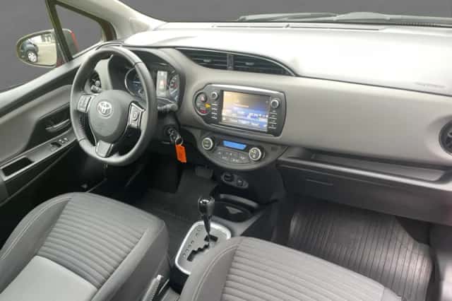 Toyota Yaris (2018) thumbnail 2